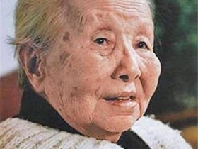 冰心与丈夫吴文藻合葬之后,墓碑却遭到了破坏!